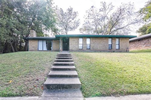 706 Adams Dr, Duncanville, TX 75137-2602