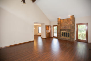7406 63rd Pl, Tulsa, OK 74133-1111