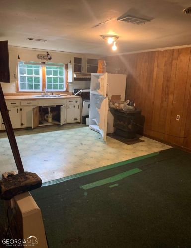 195 Mize Rd, Commerce, GA 30530-4483