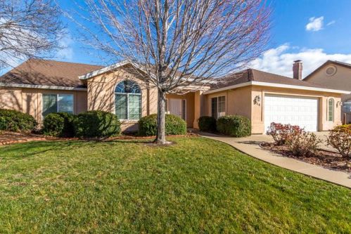 1754 Kingswood Way, Redding, CA 96003-2157