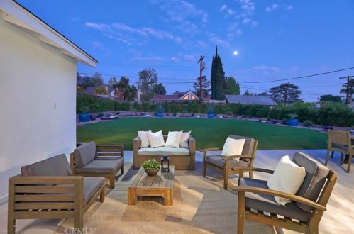 1622 Virginia Ave, Glendale CA  91202-1246 exterior