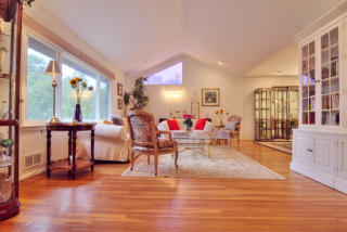 28 Hill Rd, Emerson, NJ 07630-1506