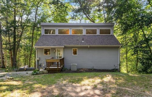 10 Chatham Berwick, Gales Ferry, CT 06339-2007