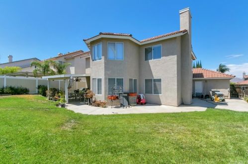 20497 Bloomfield Rd, Riverside CA  92508-2963 exterior