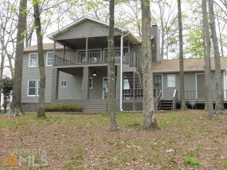 153 Old Oak Trl, Hartwell, GA 30643-4032