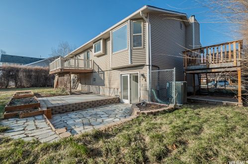 2327 Jordan Meadows Cv, Taylorsville UT exterior