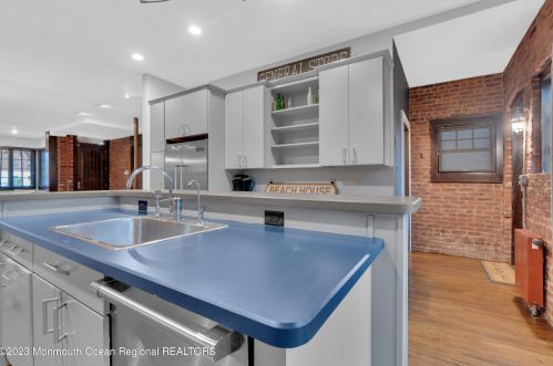 1034 2nd Ave, Tinton Falls NJ  07712-5834 exterior