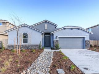 2312 Azevedo Ave, Manteca, CA 95337-7815