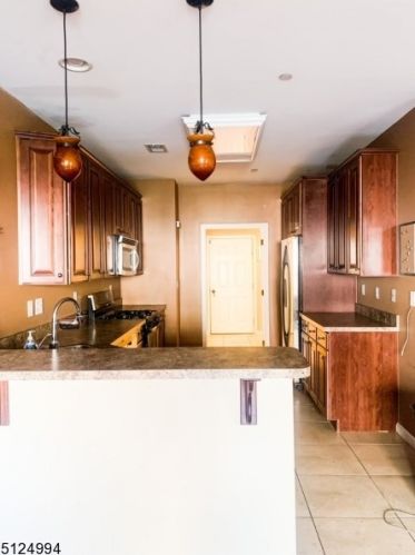 23 Patriots Path, South Bound Brook, NJ 08880-1495