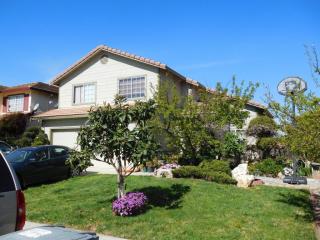 1319 Mazatlan St, Salinas, CA 93905-4026