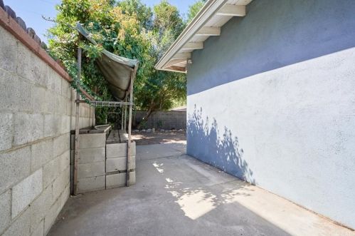 3440 Mono Dr, Riverside CA  92506-2118 exterior