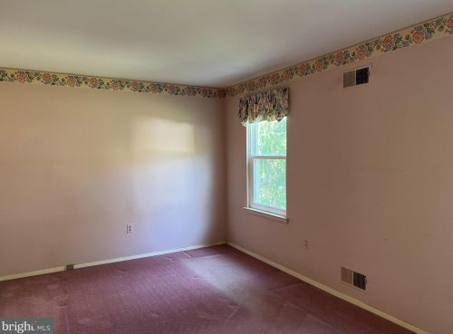 616 Piping Rock Dr, Silver Spring MD 20905-5863 exterior