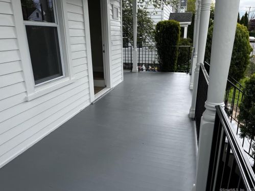 53 Mead Ave, Greenwich CT  06830-6812 exterior
