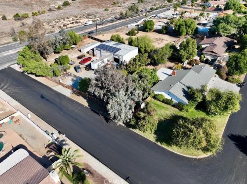 20516 Avenida Hacienda, Riverside CA  92508-2441 exterior