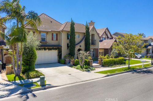 740 Aster Pl, Santa Ana, CA 92706-1166