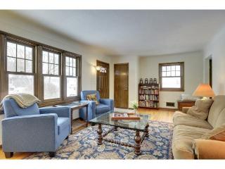 1776 Ide St, Saint Paul, MN 55109-4544