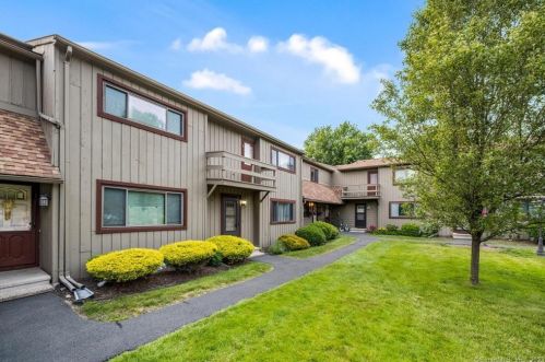 61 Orangewood, Derby, CT 06418-2609