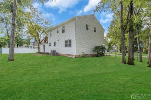 41 Meredith Rd, Piscataway NJ  08854-5419 exterior