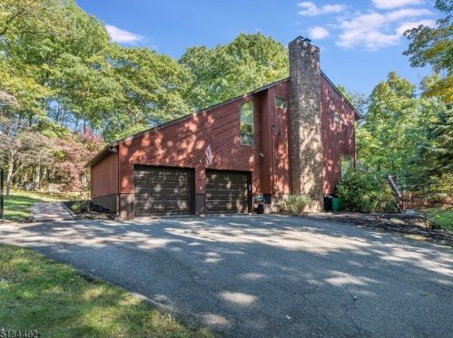 119 Miller Rd, Kinnelon, NJ 07405-3005