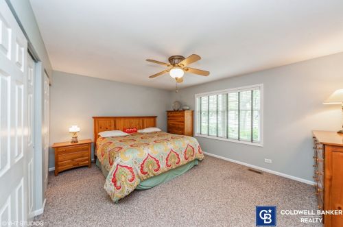 812 Saratoga Ln, Buffalo Grove IL  60089-4226 exterior