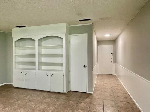 1805 Valderas St, Angleton TX  77515-3119 exterior