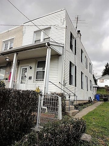 6870 Huntingdon St, Harrisburg, PA 17111-4449