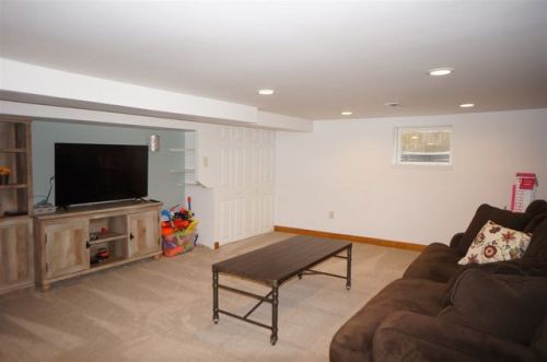 1007 21st Ave, Silvis, IL 61282-5701