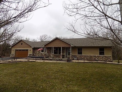 2648 3739th Rd, Norway, IL 60551-9806