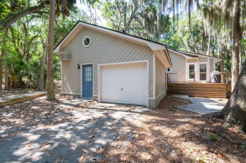 3073 Gregg Ct, Johns Island, SC 29455-6007