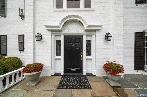 265 Gardner Rd, Ridgewood, NJ 07450-4801