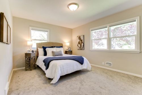 2445 Aglen St, Saint Paul MN  55113-3309 exterior