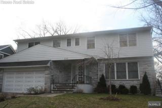 600 Ogden Ave, Teaneck, NJ 07666-2921