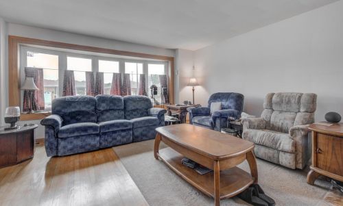 4665 Forestview Ave, Chicago, IL 60656-4132