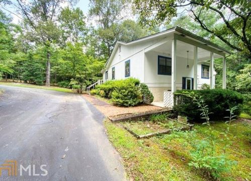 2802 Town Creek Rd, Cleveland, GA 30528-4372