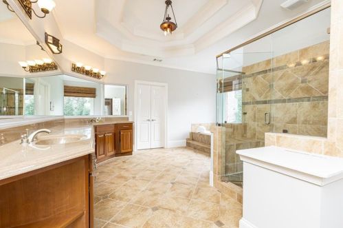 700 Glengate Pl, Atlanta GA  30328-7257 exterior
