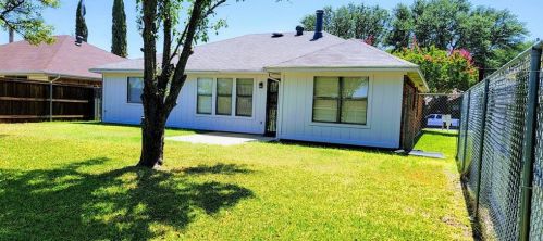 2504 Woodlark Dr, Fort Worth TX  76123-1152 exterior