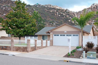 10430 Aquilla Dr, Lakeside, CA 92040-2216
