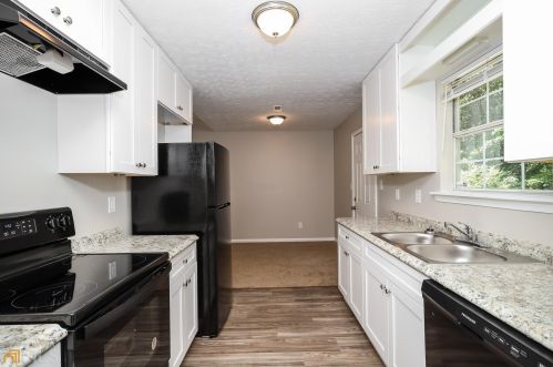 105 Woodridge Dr, Stockbridge GA  30281-1704 exterior