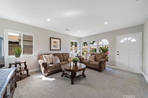 11422 Julius Ave, Downey, CA 90241-4432