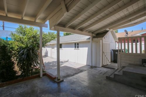 2401 Stanford St, Santa Ana CA  92704-3528 exterior