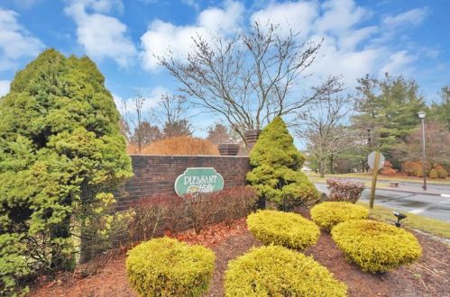 23 Arthur Dr, Wapping, CT 06074-3631