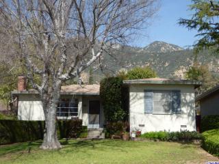 465 Wapello St, Altadena, CA 91001-1609