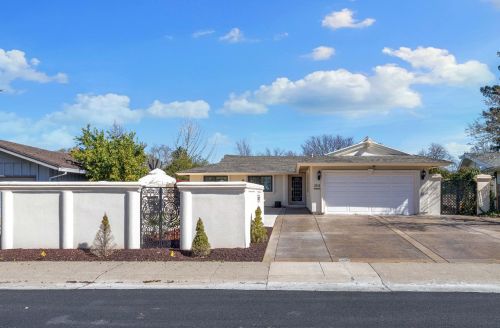 2111 Red Brook Way, Rancho Cordova, CA 95670-2220