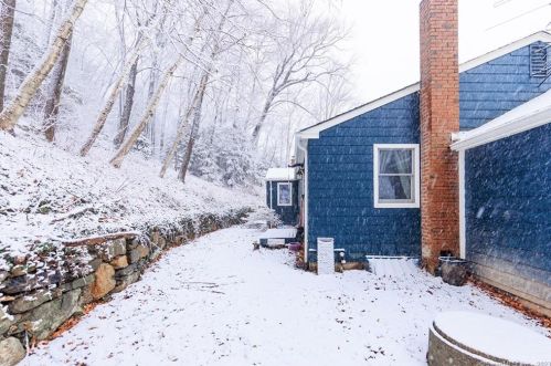 158 Scully Rd, Somers CT  06071-1723 exterior