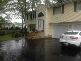87 Green Lane Rd, East Providence, RI 02916-2041