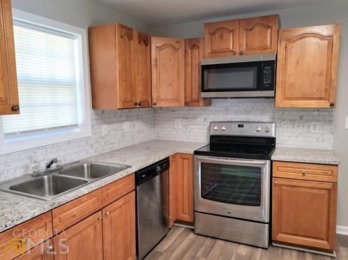 7 Wheat St, Newnan, GA 30263-6522