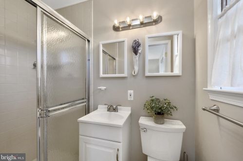 6705 Little Ann Ct, Springfield VA  22152-2629 exterior