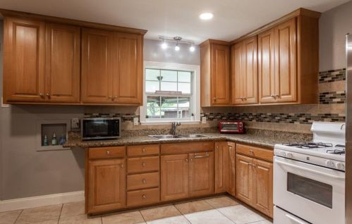 2810 Altman Dr, Irving TX  75062-4229 exterior