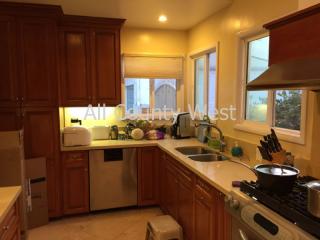 11339 Waterford St, Los Angeles CA  90049-3436 exterior