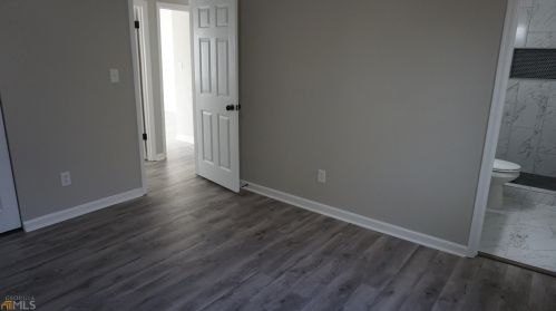 3260 Creekwood Dr, Rex GA  30273-2121 exterior